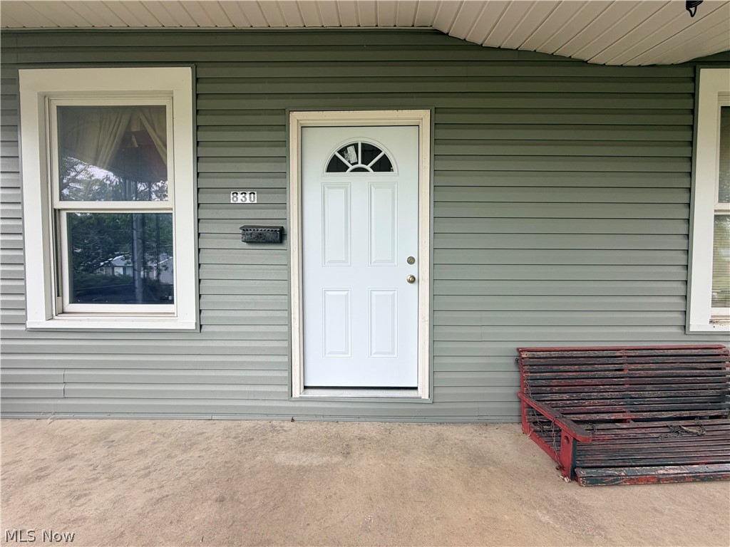830 Larzelere Avenue Zanesville OH 43701