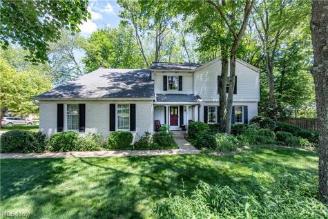 587 Red Rock Drive Wadsworth OH 44281