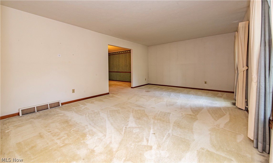587 Red Rock Drive Wadsworth OH 44281