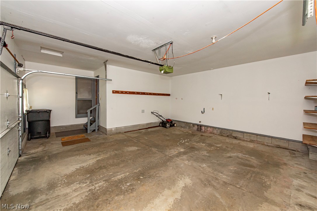 587 Red Rock Drive Wadsworth OH 44281