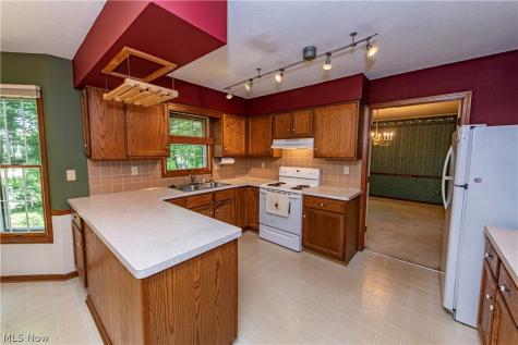 587 Red Rock Drive Wadsworth OH 44281