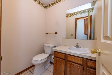 587 Red Rock Drive Wadsworth OH 44281