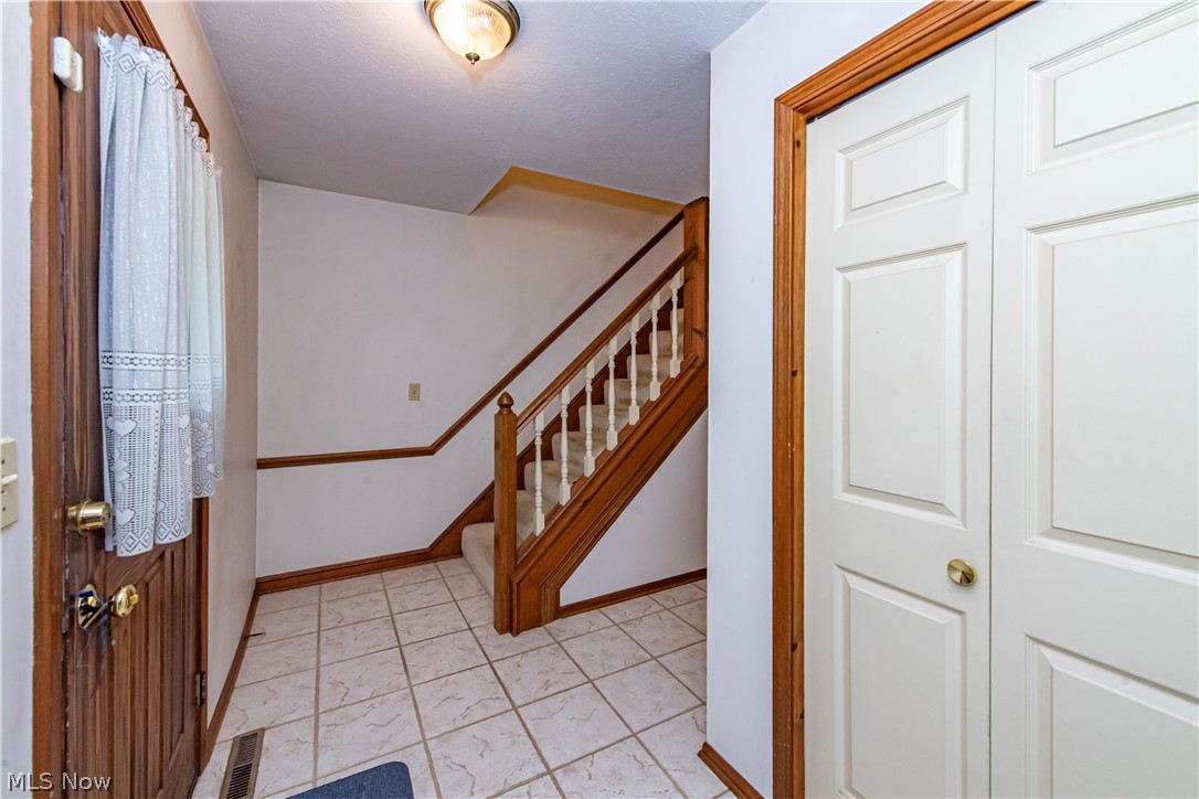 587 Red Rock Drive Wadsworth OH 44281