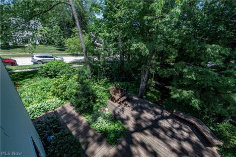 587 Red Rock Drive Wadsworth OH 44281