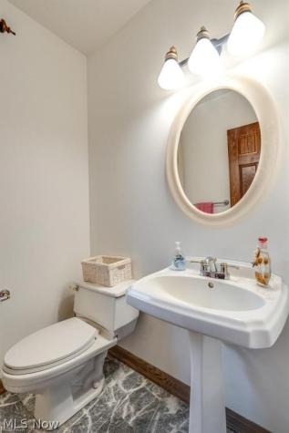 4700 Barnsleigh Drive Bath OH 44333