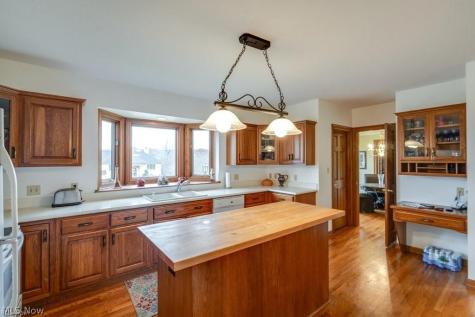 4700 Barnsleigh Drive Bath OH 44333