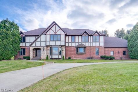 4700 Barnsleigh Drive Bath OH 44333