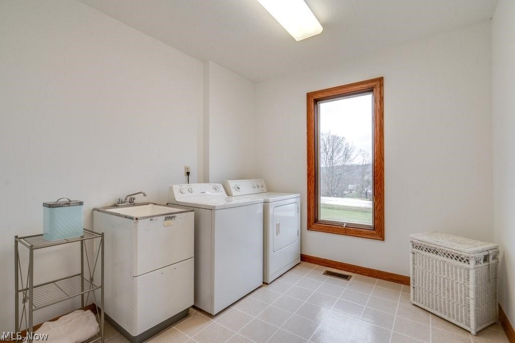 4700 Barnsleigh Drive Bath OH 44333