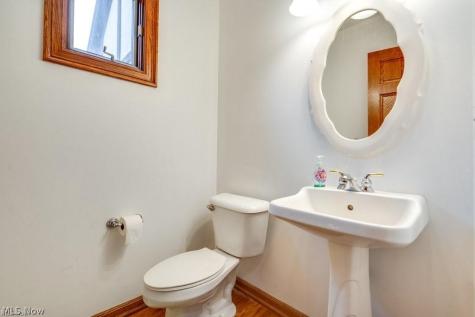 4700 Barnsleigh Drive Bath OH 44333