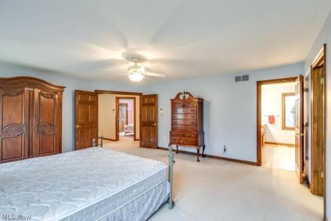 4700 Barnsleigh Drive Bath OH 44333