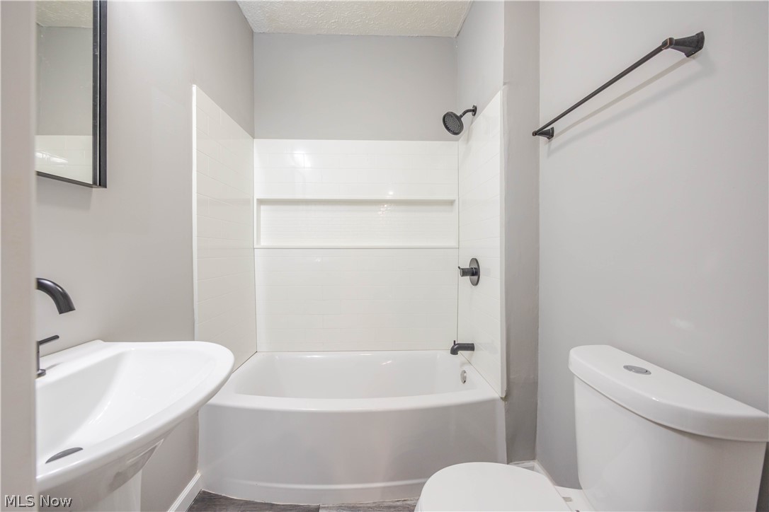 3282 W 38th Street Cleveland OH 44109