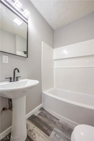 3282 W 38th Street Cleveland OH 44109
