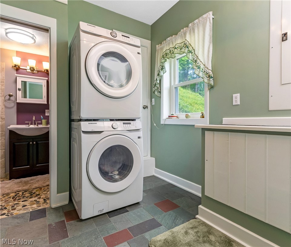 2250 Indian Camp Run Road New Concord OH 43762