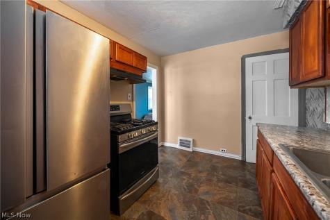 12600 Astor Avenue Cleveland OH 44135