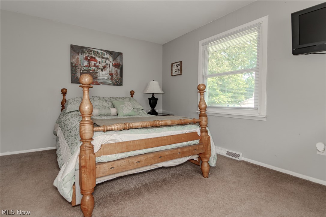 1856 Stirling Road Madison OH 44057