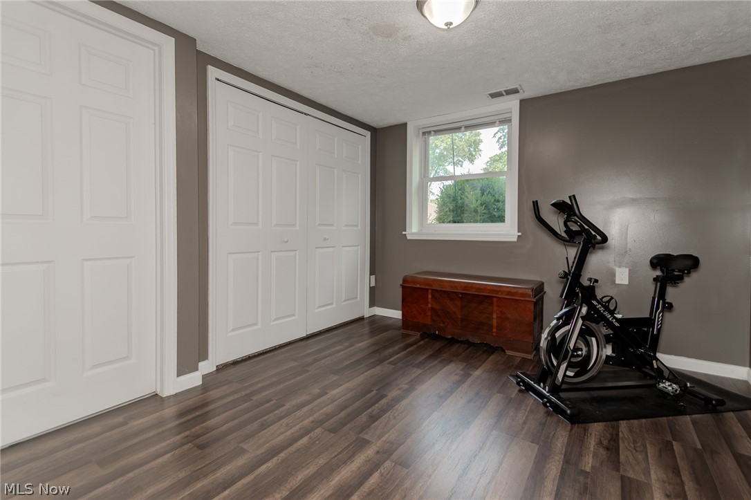 1856 Stirling Road Madison OH 44057