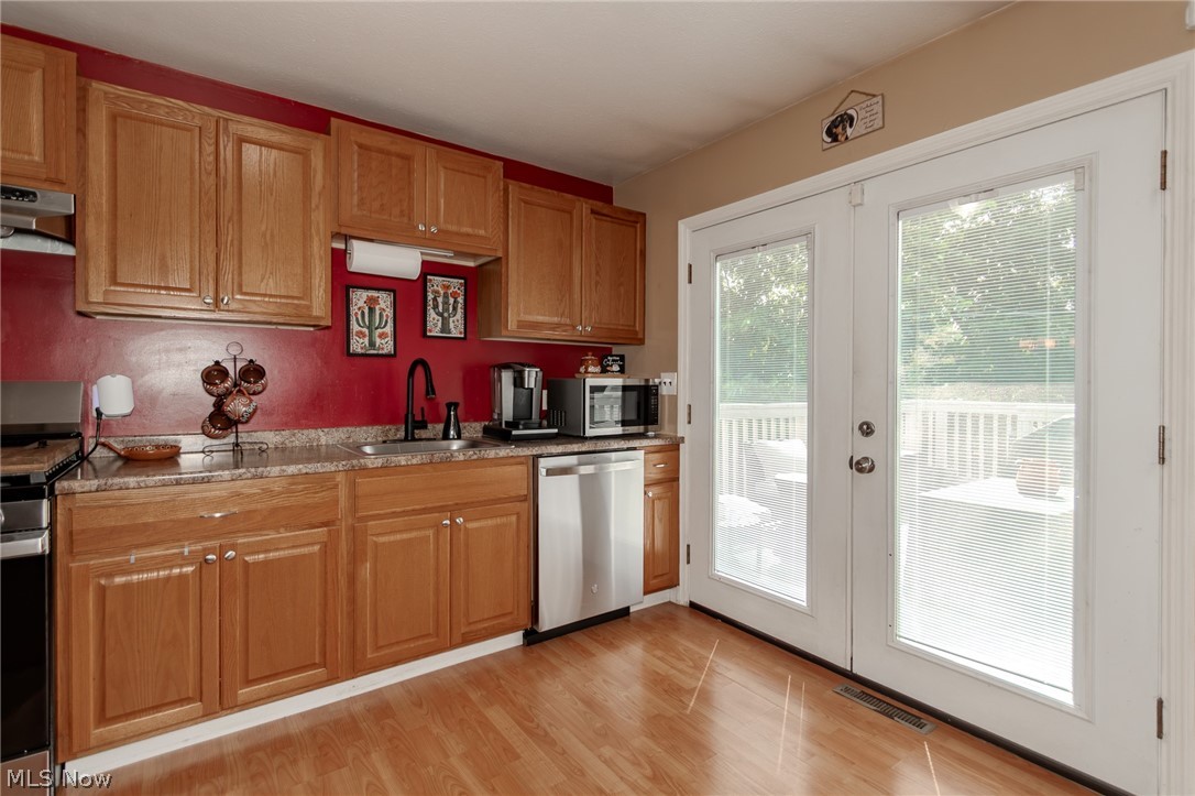 1856 Stirling Road Madison OH 44057