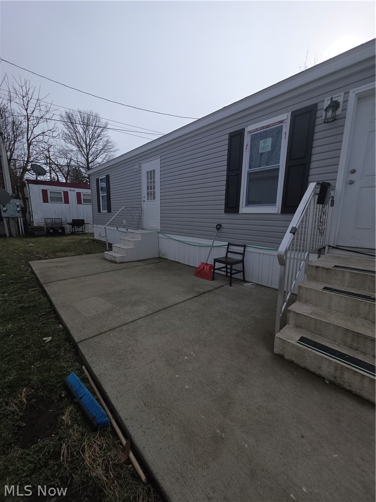 8269 Russell Lane Cleveland OH 44109