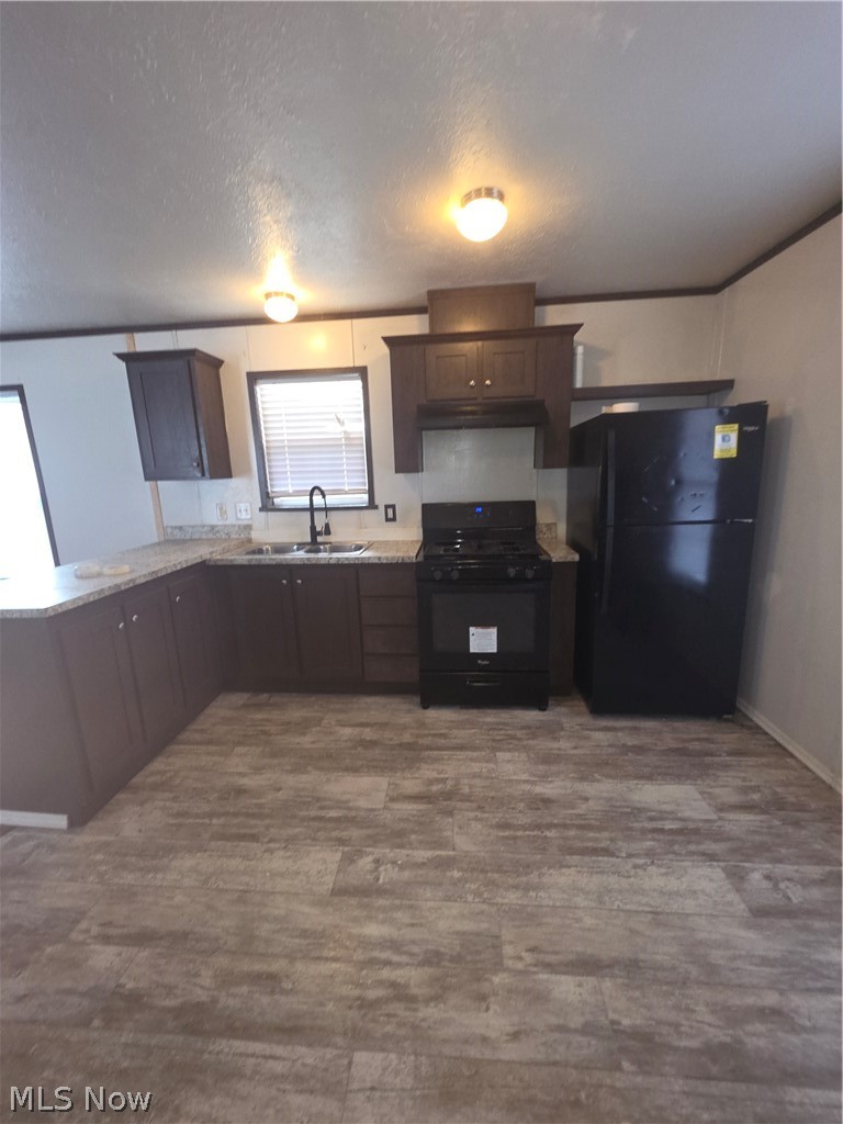 8269 Russell Lane Cleveland OH 44109