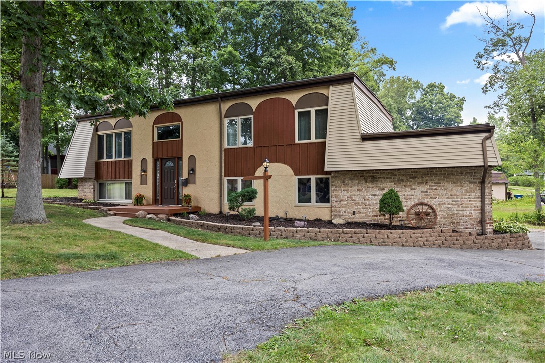 823 Willow Hollow Court Amherst OH 44001