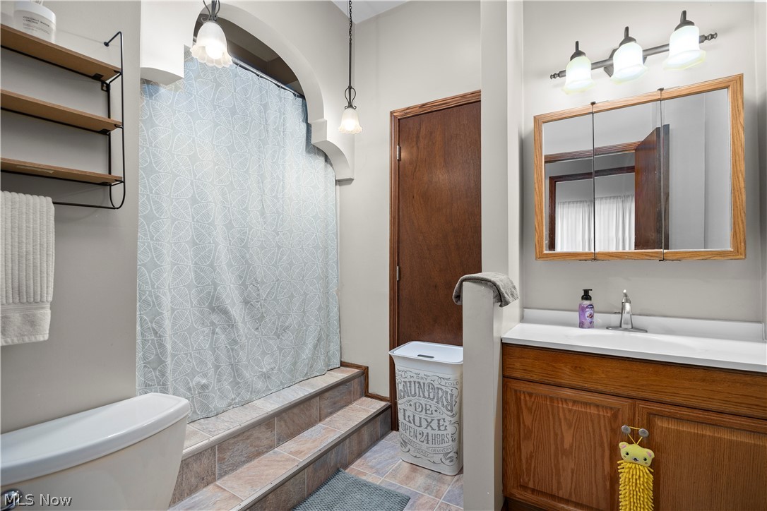 823 Willow Hollow Court Amherst OH 44001