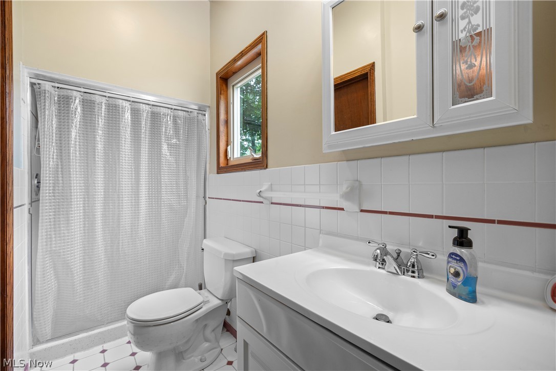 823 Willow Hollow Court Amherst OH 44001