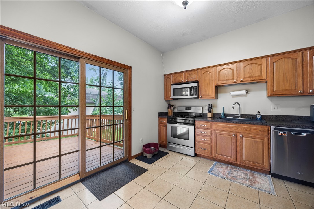 823 Willow Hollow Court Amherst OH 44001