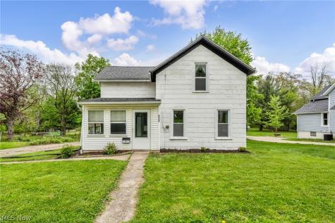 262 E Walnut Street Wadsworth OH 44281