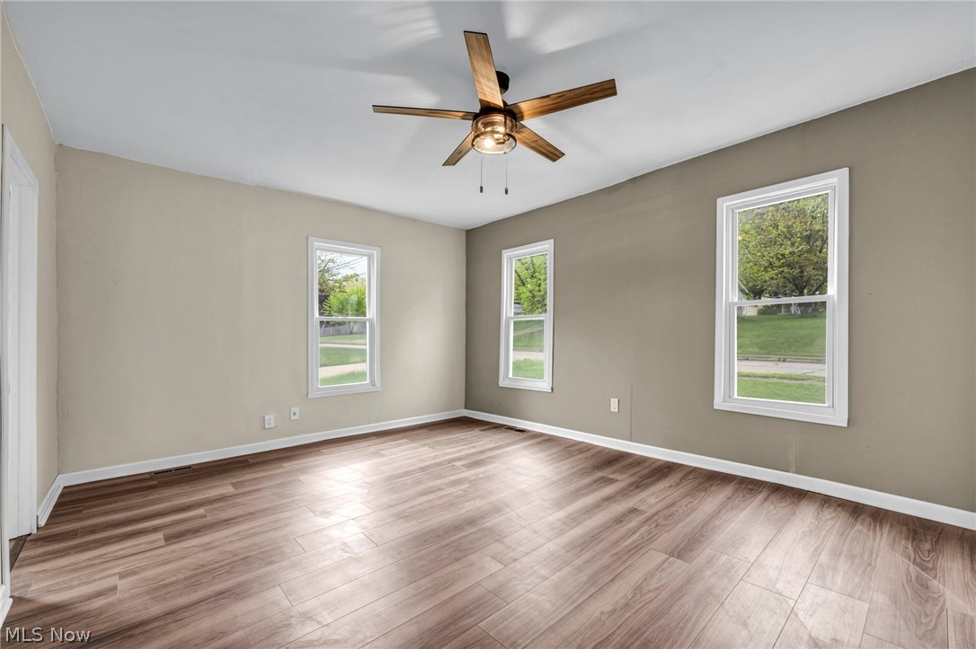 262 E Walnut Street Wadsworth OH 44281