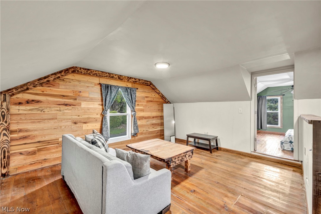 262 E Walnut Street Wadsworth OH 44281