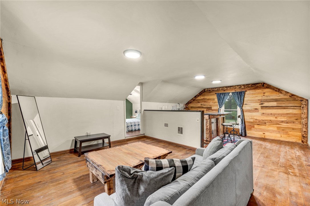 262 E Walnut Street Wadsworth OH 44281