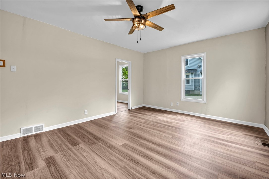 262 E Walnut Street Wadsworth OH 44281