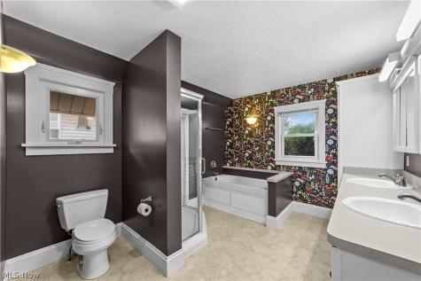 1338 W 64 Street Cleveland OH 44102