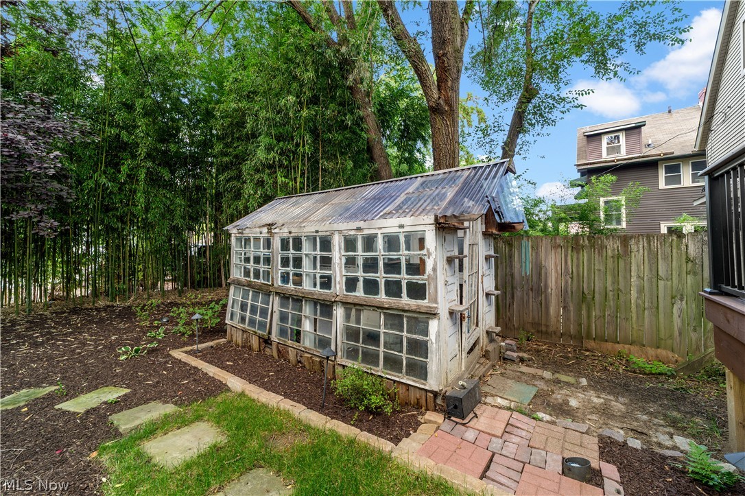 1338 W 64 Street Cleveland OH 44102
