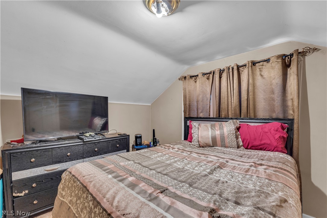 3962 Grosvenor Road South Euclid OH 44118