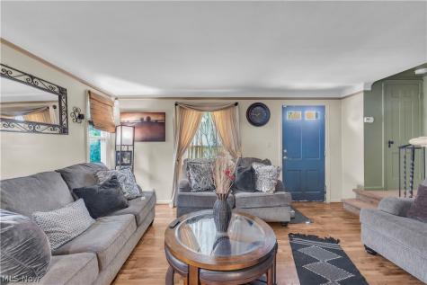 3962 Grosvenor Road South Euclid OH 44118
