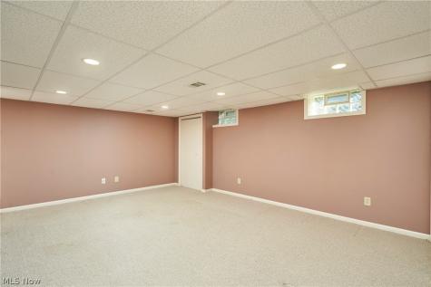 669 Upper Merriman Drive Akron OH 44303
