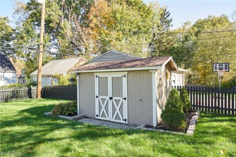669 Upper Merriman Drive Akron OH 44303