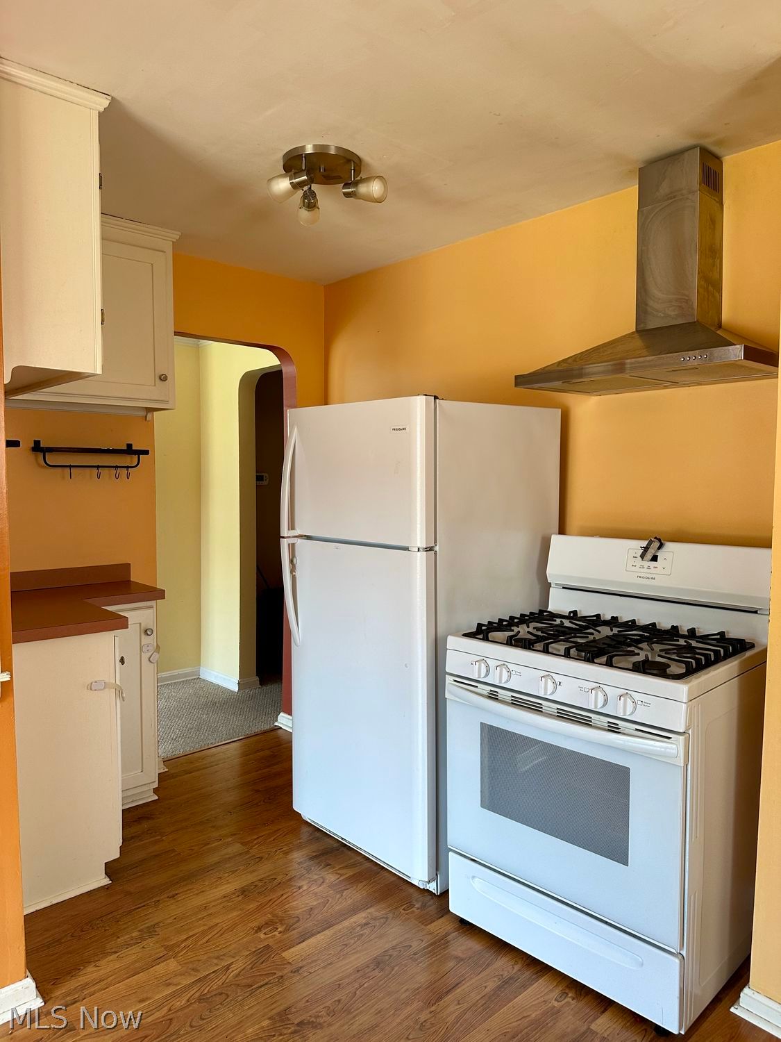 4320 Tuxedo Avenue Parma OH 44134