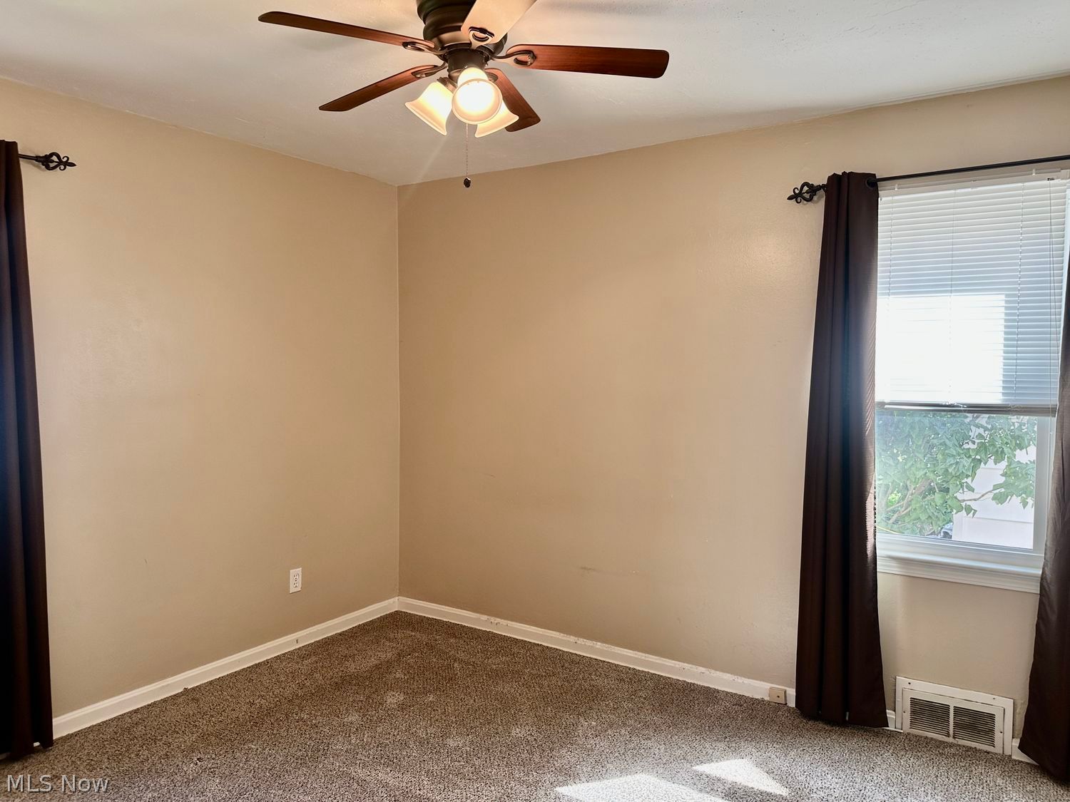 4320 Tuxedo Avenue Parma OH 44134