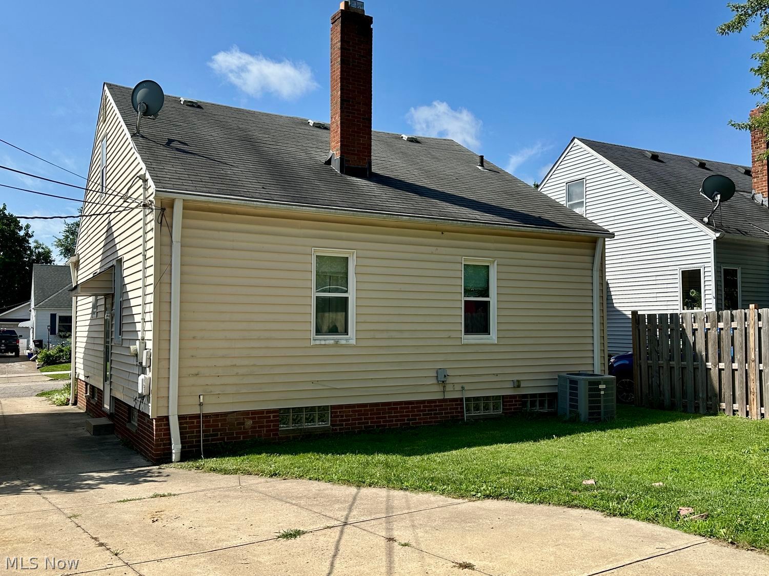 4320 Tuxedo Avenue Parma OH 44134