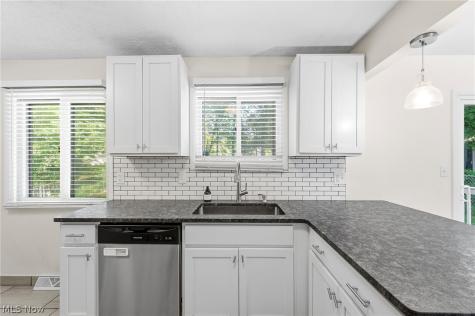 4609 Telhurst Road South Euclid OH 44121