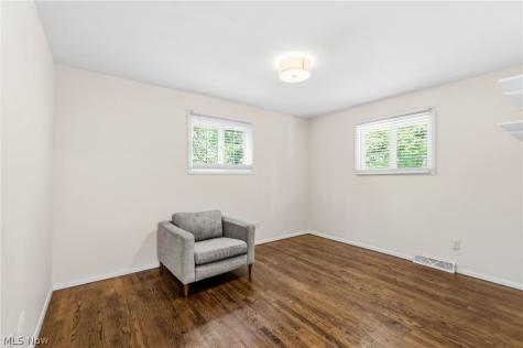 4609 Telhurst Road South Euclid OH 44121