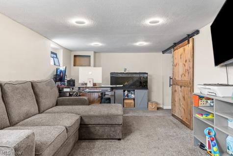 1052 Parkside Drive Alliance OH 44601
