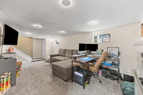 1052 Parkside Drive Alliance OH 44601