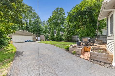 1052 Parkside Drive Alliance OH 44601