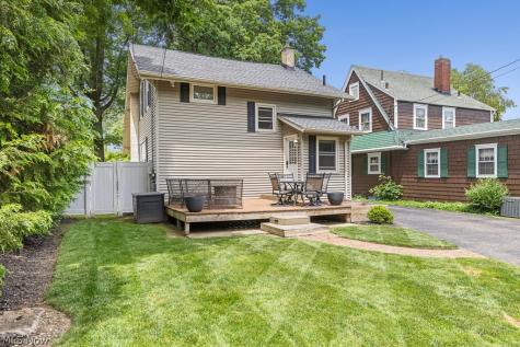 1052 Parkside Drive Alliance OH 44601