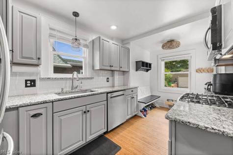 1052 Parkside Drive Alliance OH 44601