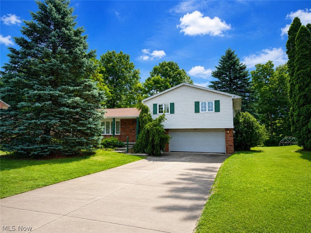 1686 Roosevelt Avenue Niles OH 44446