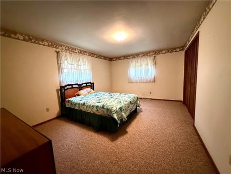 1686 Roosevelt Avenue Niles OH 44446